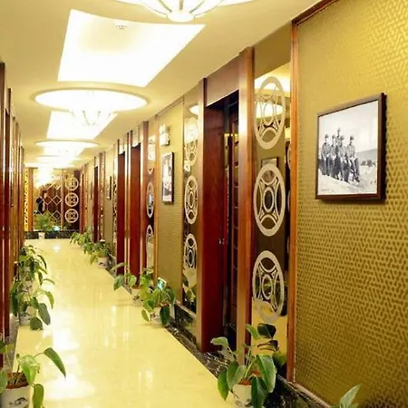 Hotel Yong Zhou Bin Hu 3*
